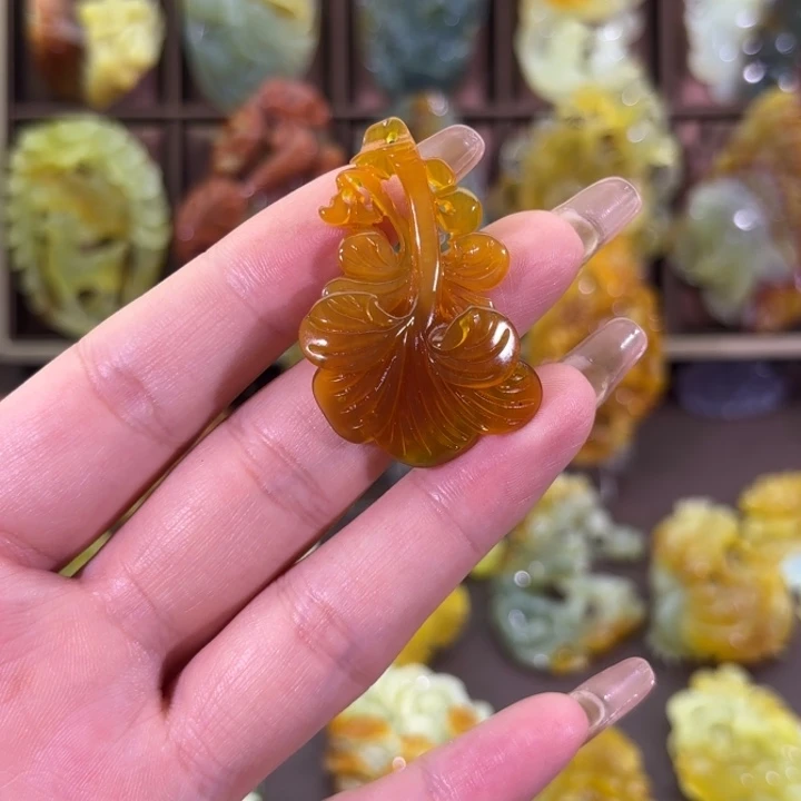 未镶嵌蛇纹石玉颈饰