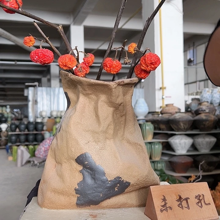景德镇陶瓷花瓶工厂