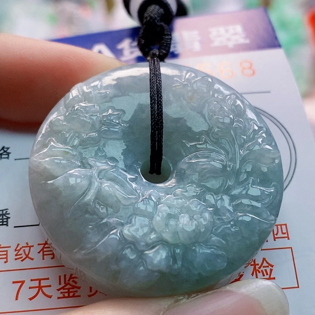 吊坠(不含链)未镶嵌翡翠
