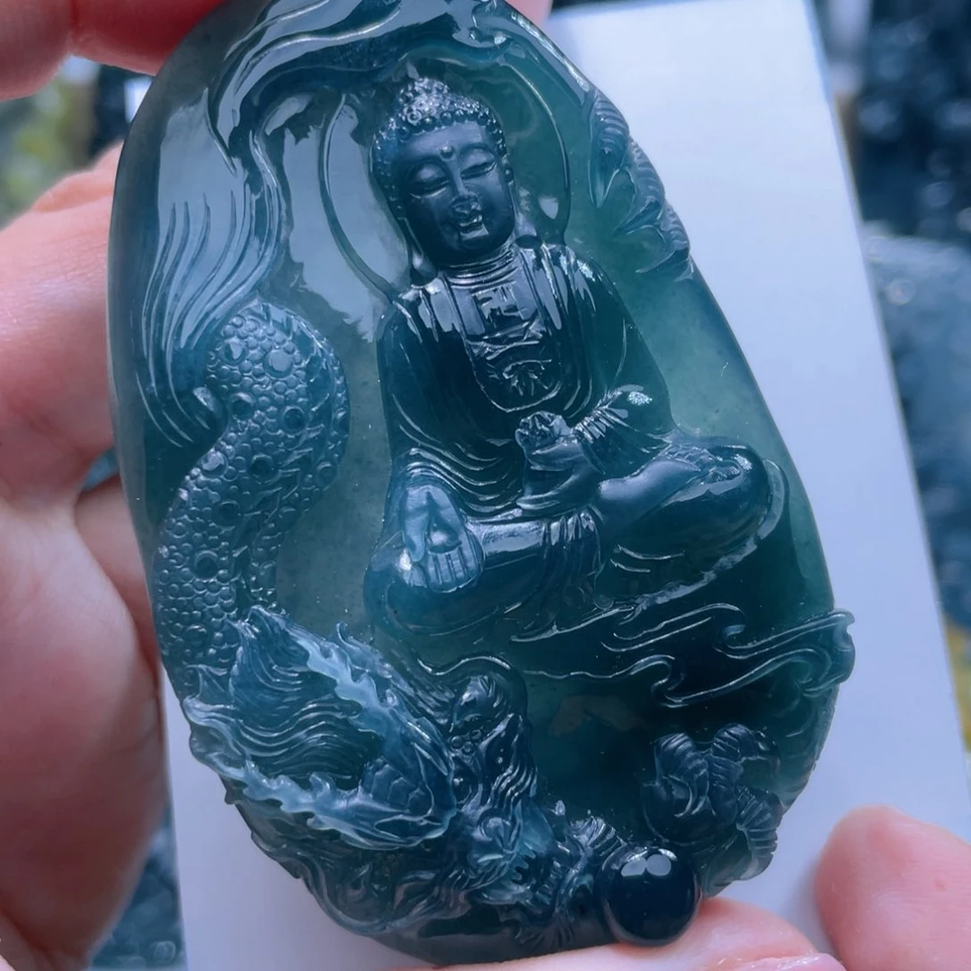 翡翠颈饰未镶嵌夏**雨