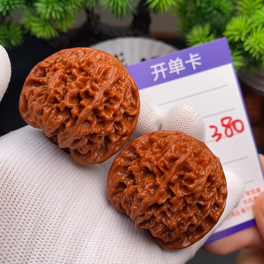 文玩核桃把件42百花山380