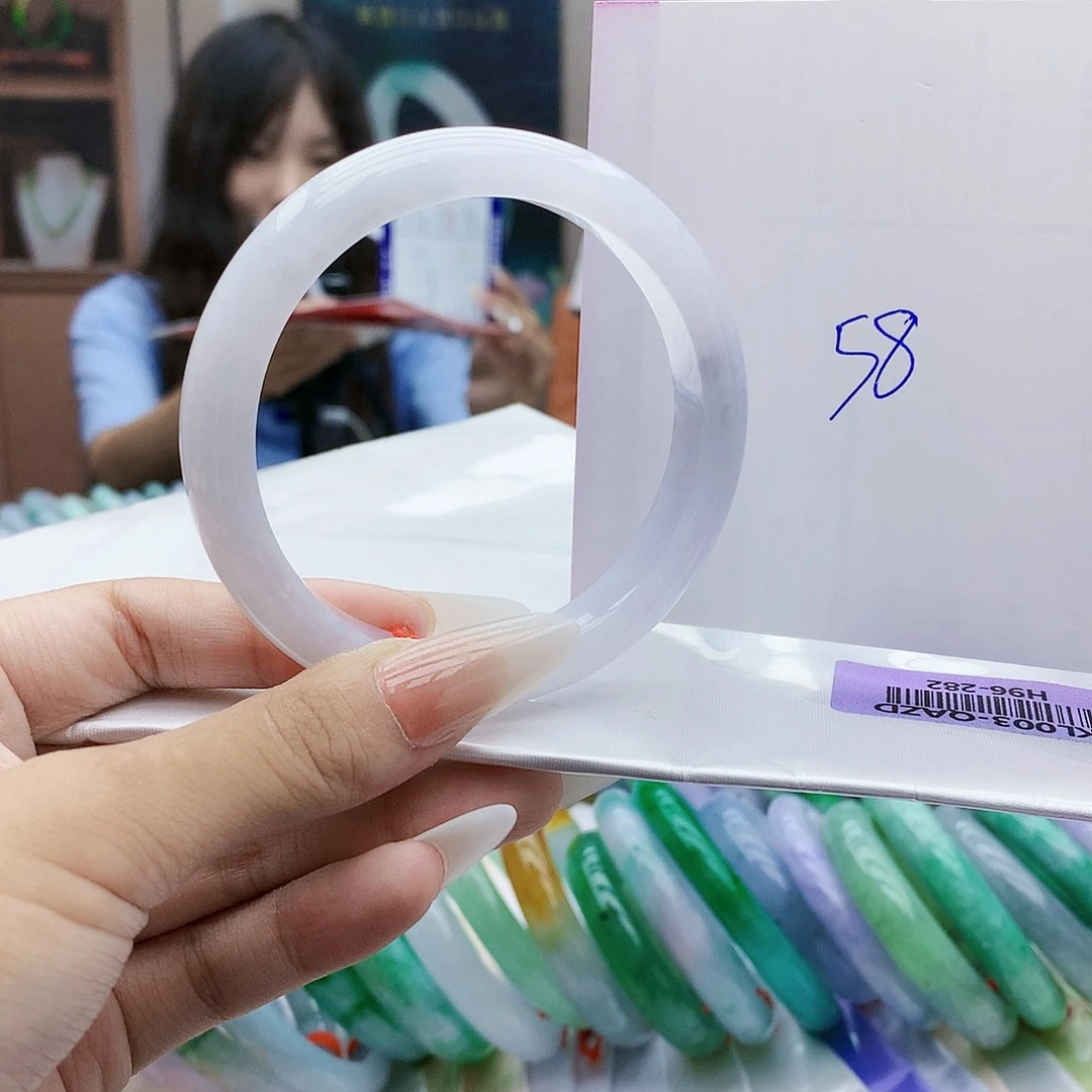翡翠手镯未镶嵌6