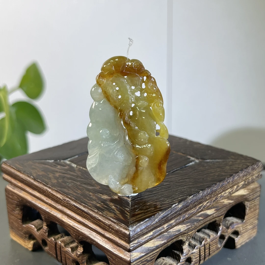 JXA03-110 天然缅甸A货翡翠 特色件