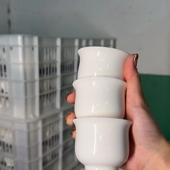 高端羊脂玉茶杯三个一组