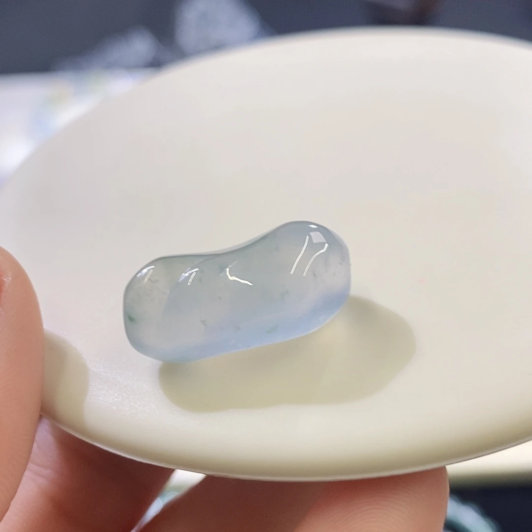 翡翠未镶嵌挂件随行