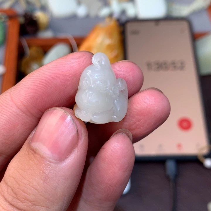 和田玉颈饰未镶嵌起*啦