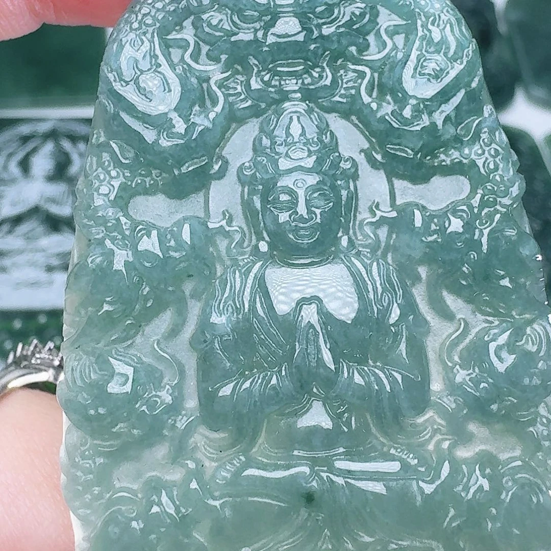 翡翠未镶嵌颈饰天然的A货翡翠多样性发其一