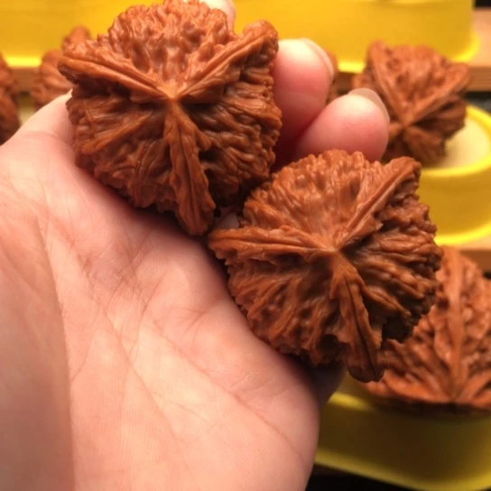 钧***砂文玩核桃吊坠核桃