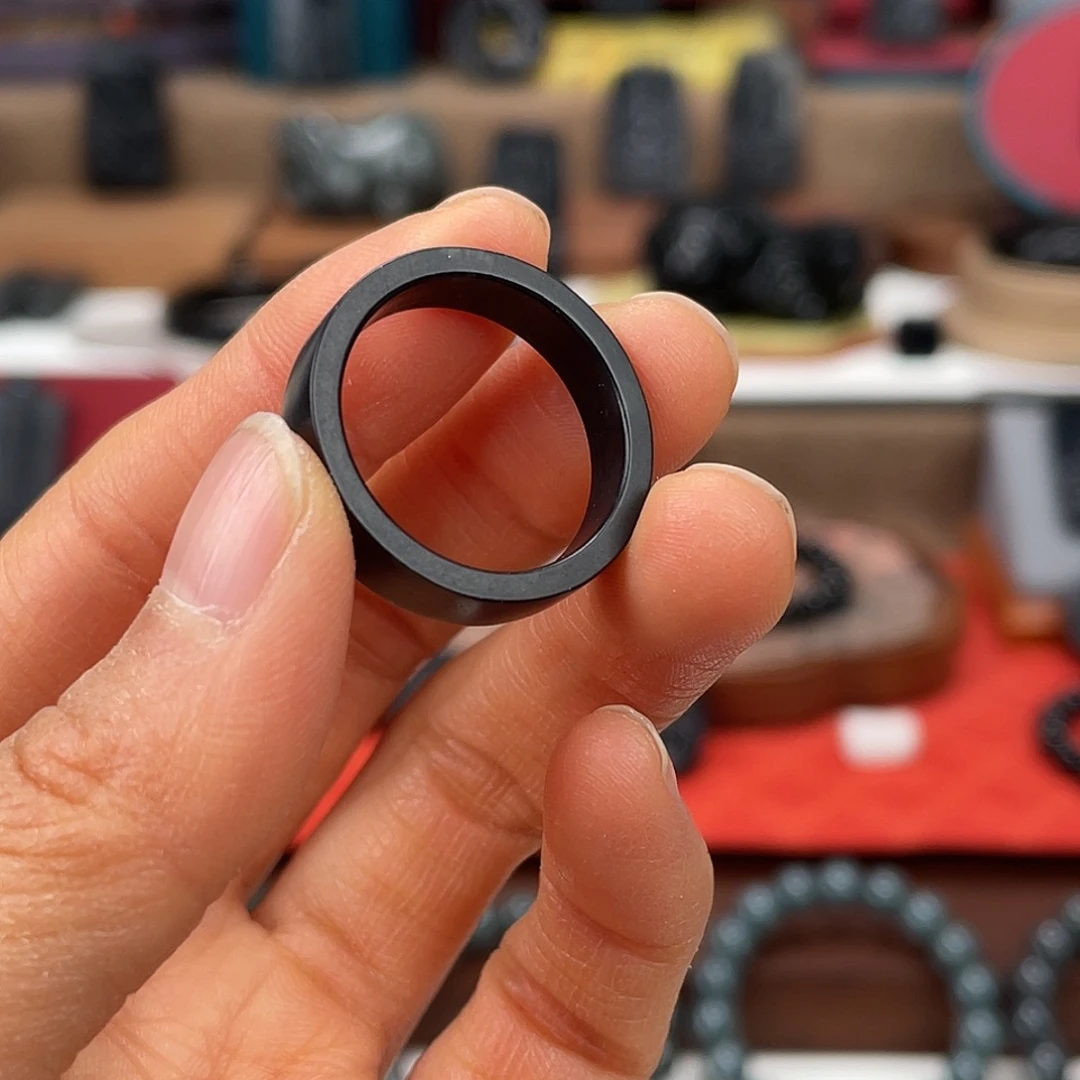 岚***朵和田玉未镶嵌戒指特价19.4内径