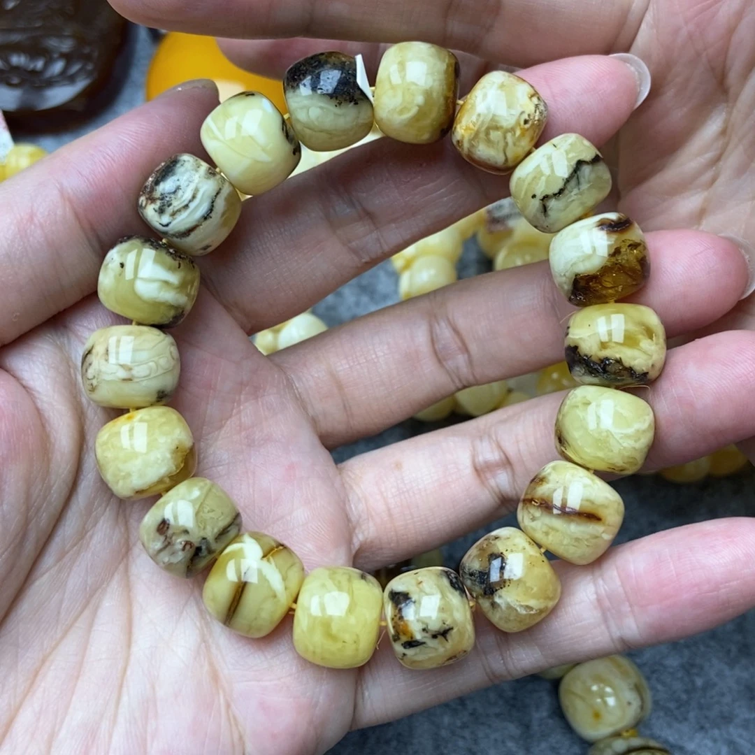 琥珀未镶嵌珠宝奇石23
