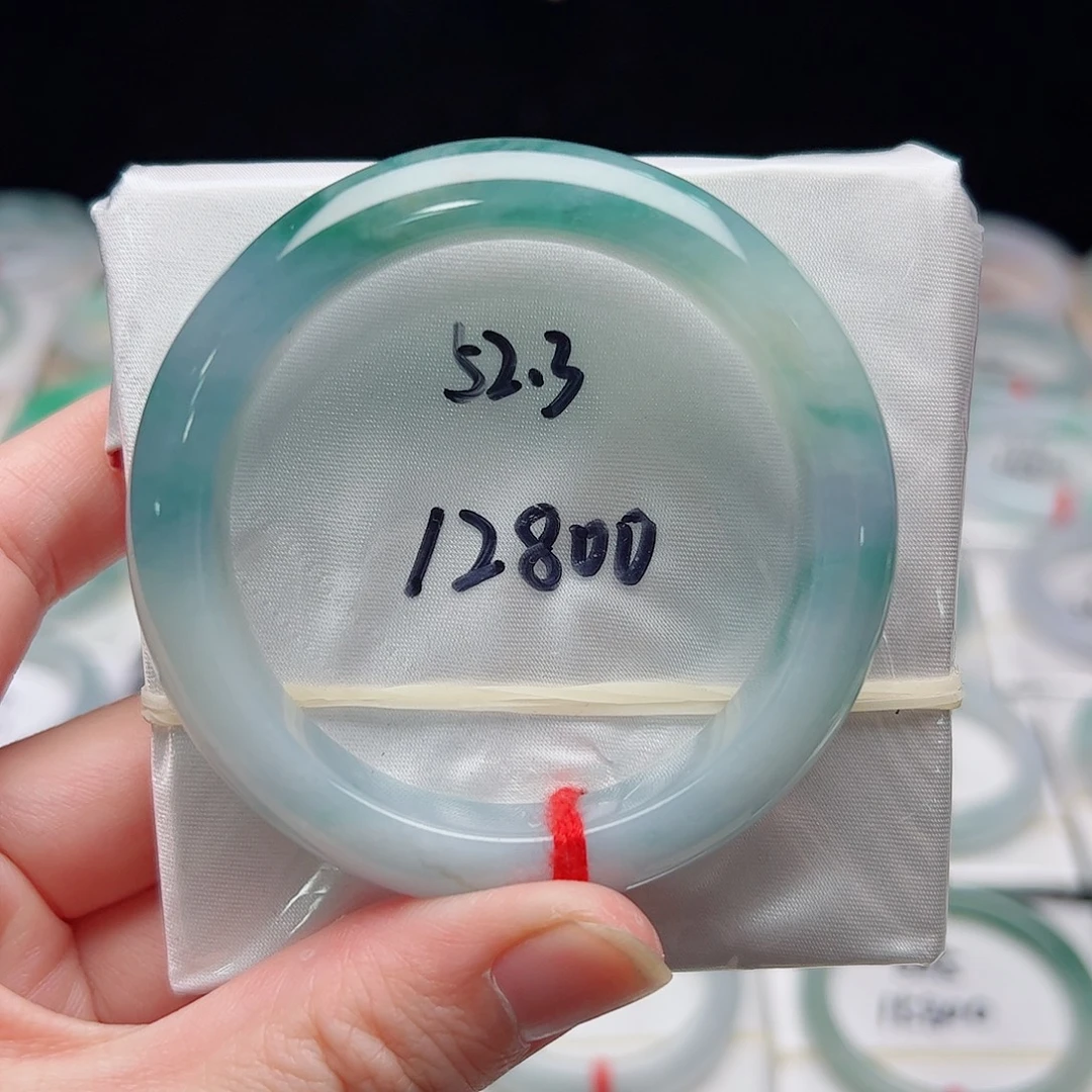 翡翠未镶嵌手镯A货