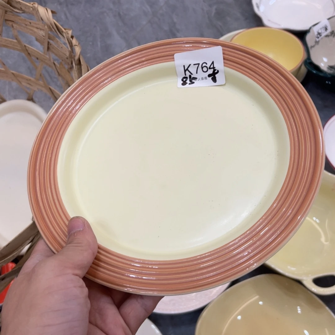 陶瓷微瑕餐具介意勿拍，满18飞！