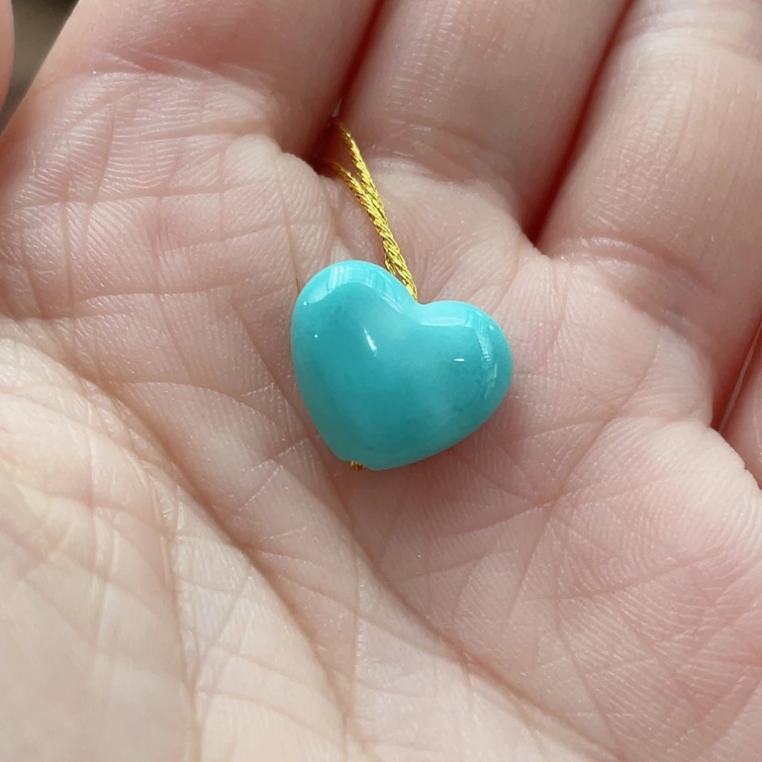 绿松石颈饰未镶嵌