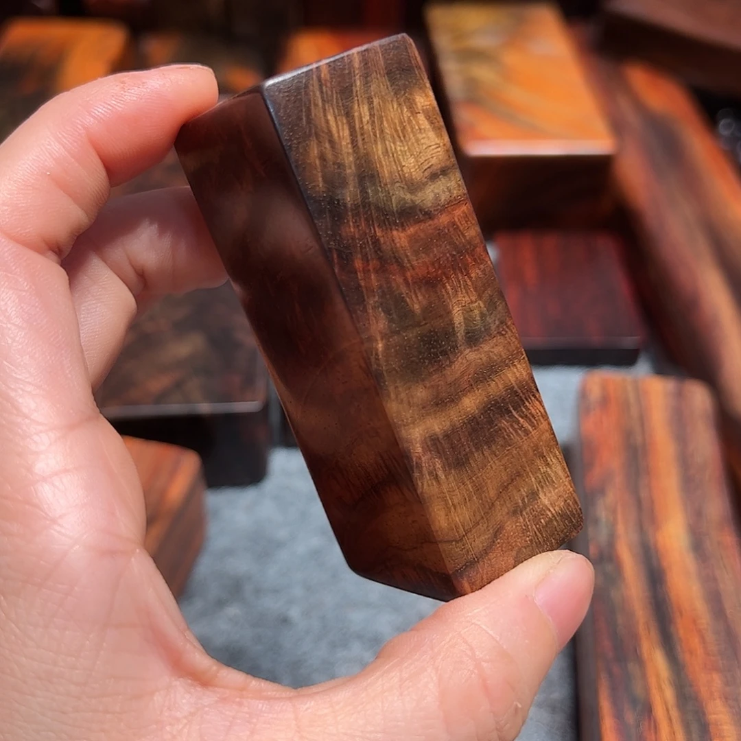 空***野交趾黄檀（大红酸枝）