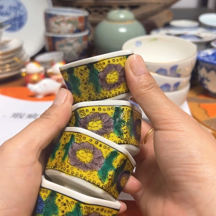 盖碗瓷器直播放漏中