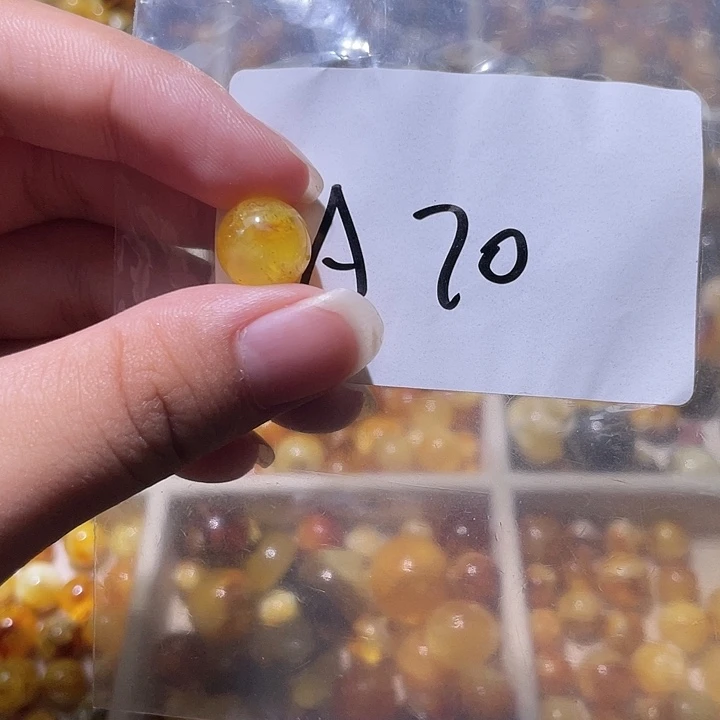 未镶嵌琥珀裸石11.2福利