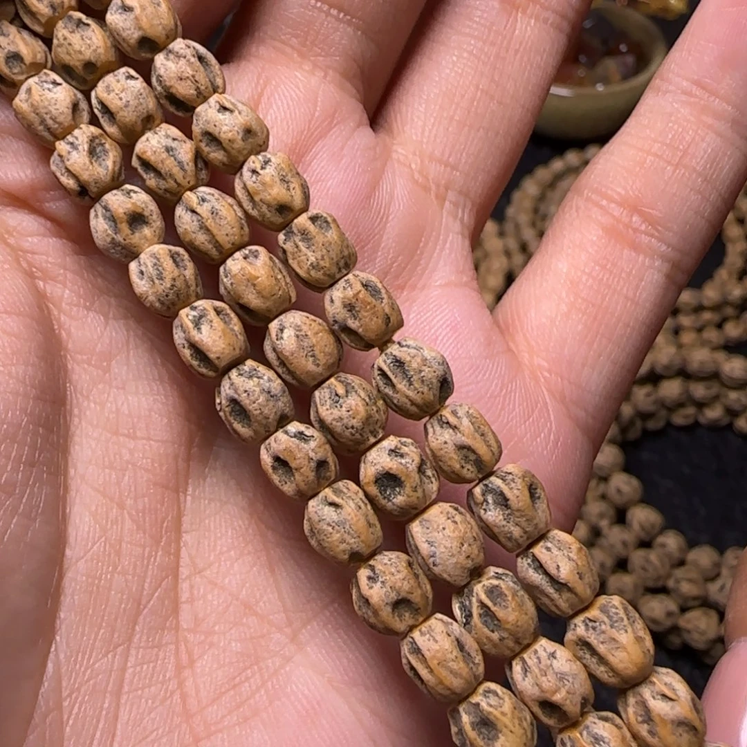 w***r柏香籽/百香籽吊坠