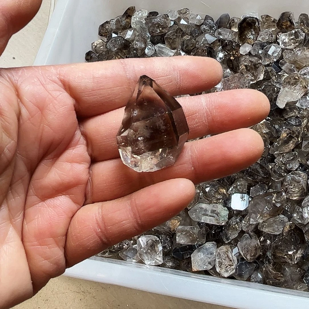 山***旎珠宝半成品未镶嵌水晶