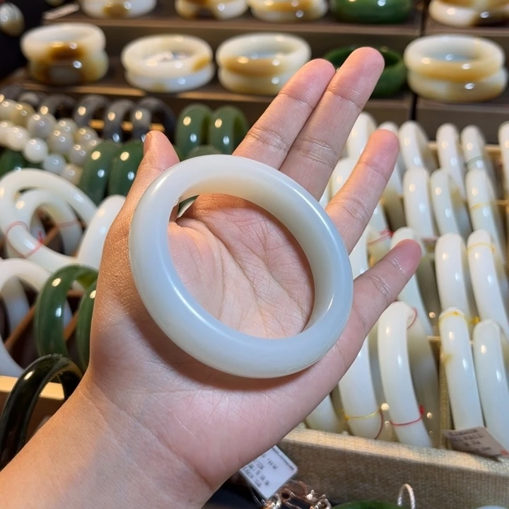 独***狼未镶嵌手镯和田玉