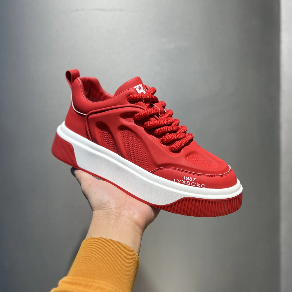 本命年过年穿红色厚底板鞋2025新款时尚百搭软底舒适男潮流休闲鞋