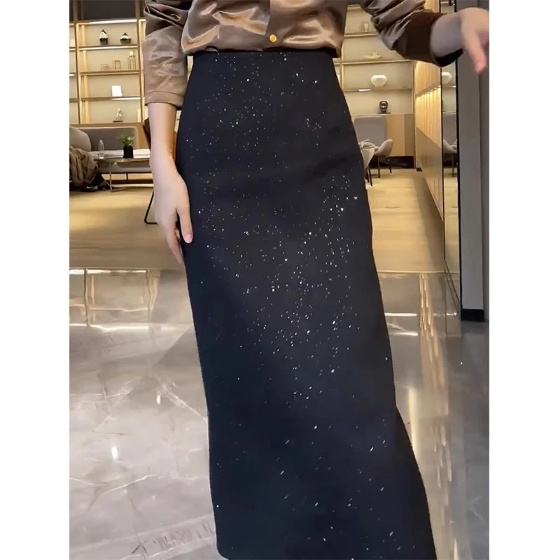 轻奢优雅黑色半身裙女2025秋冬新款开叉亮片设计时尚感毛呢直筒裙