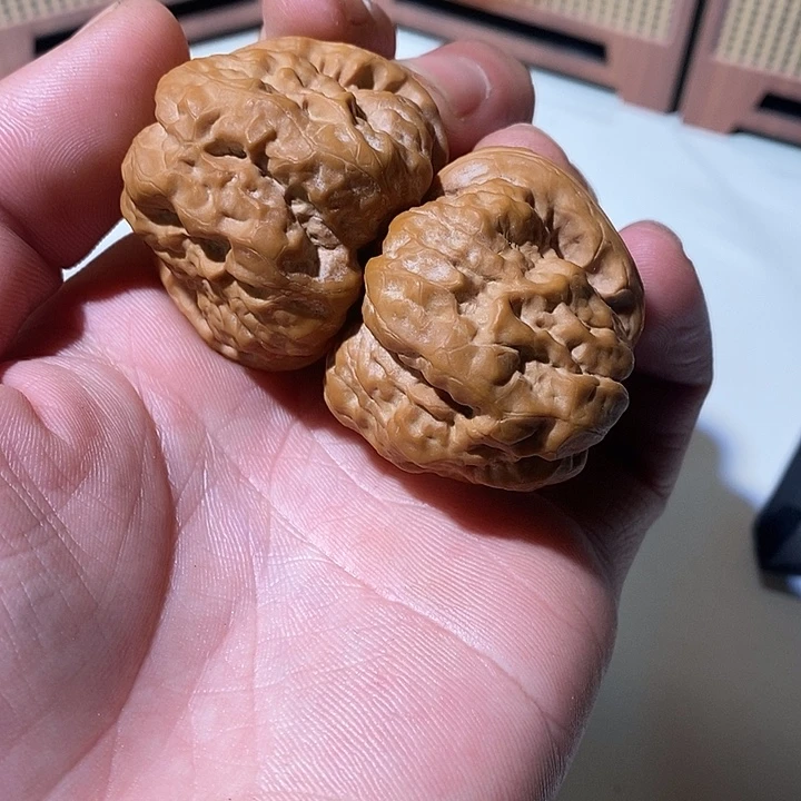 安***楚精品文玩核桃蛤蟆头