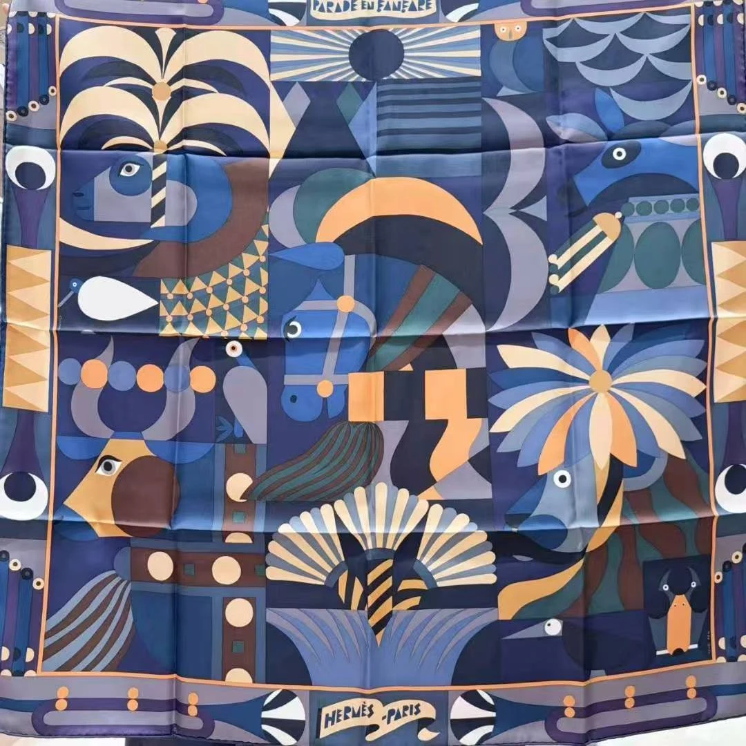 未使用 Hermes/爱马仕 Hermes “盛大游行”丝巾尺寸： 90x90cm