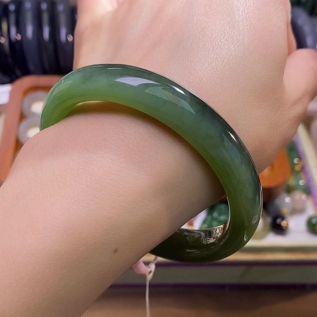 颈饰未镶嵌和田玉孤品57精品碧玉粉青猫眼手镯