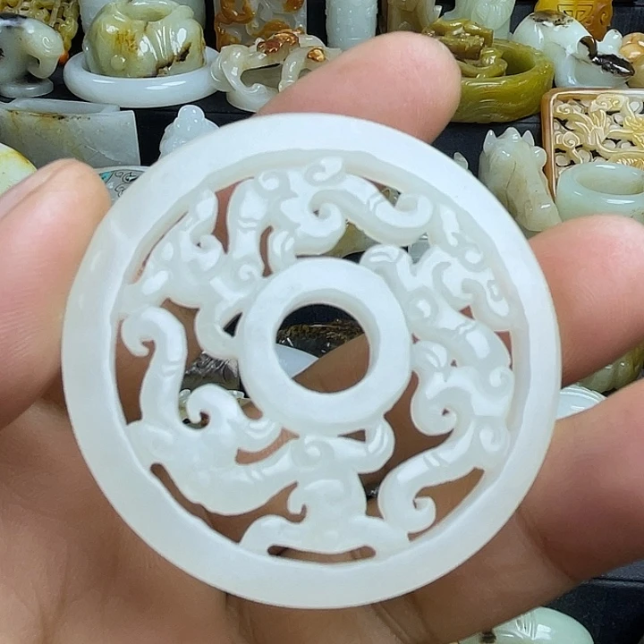 颈饰未镶嵌和田玉