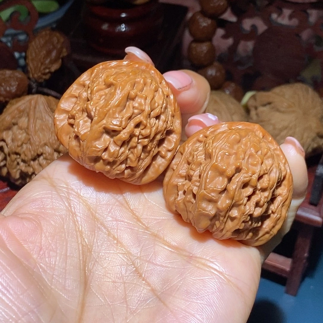 文玩核桃把件39.5三角白