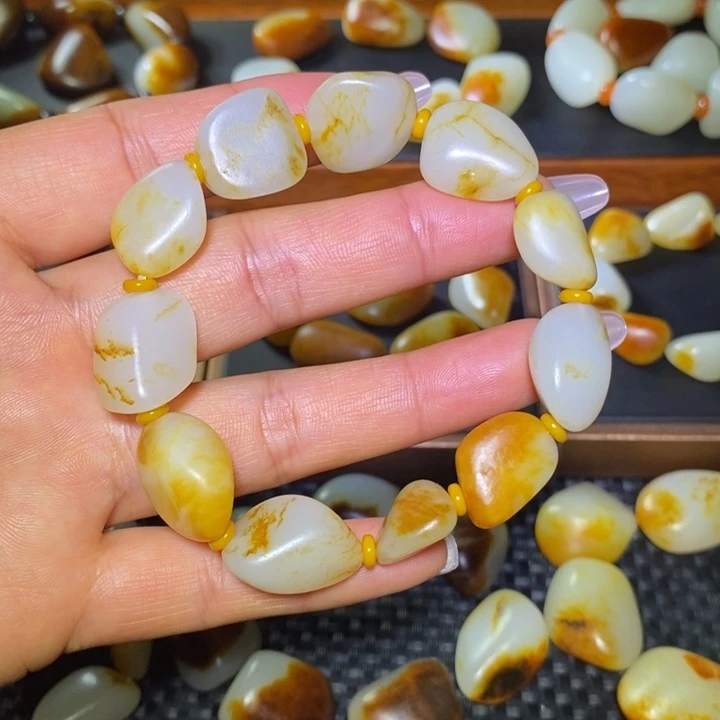 和田玉未镶嵌手串