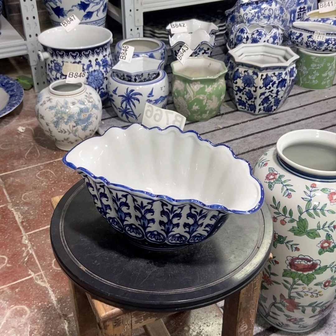 摆件花瓶手绘釉下彩