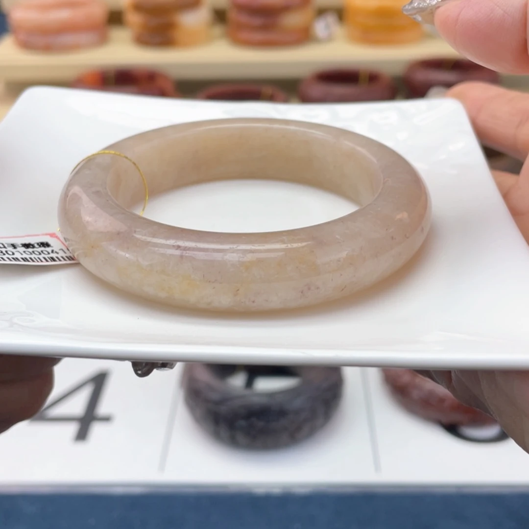 【闪购商品】石英岩玉手镯未镶嵌原***鱼