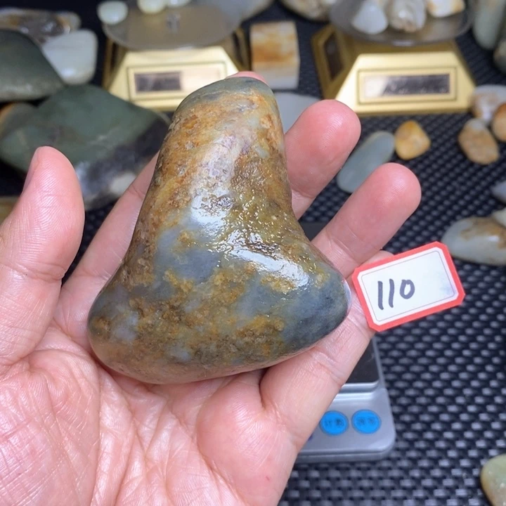未镶嵌和田玉把件110