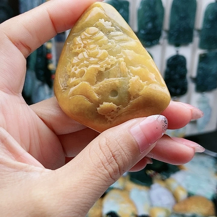 颈饰足铂镶嵌翡翠翡翠