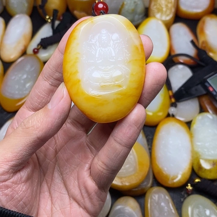 鱼***圣和田玉未镶嵌颈饰