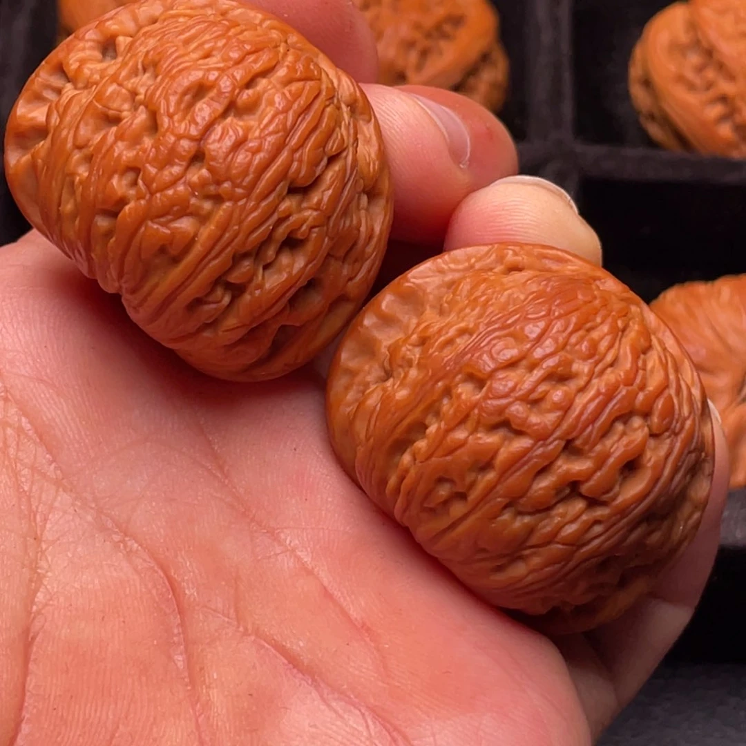 文玩核桃把件秦岭野生核桃