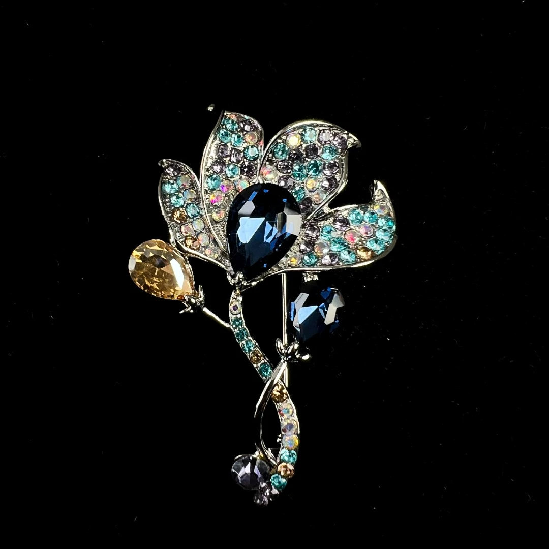 锌合金珐琅胸针 xz4884醉兰