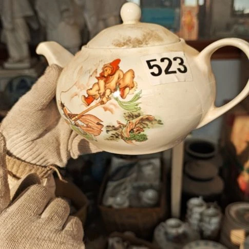 库存瓷片多孔茶壶