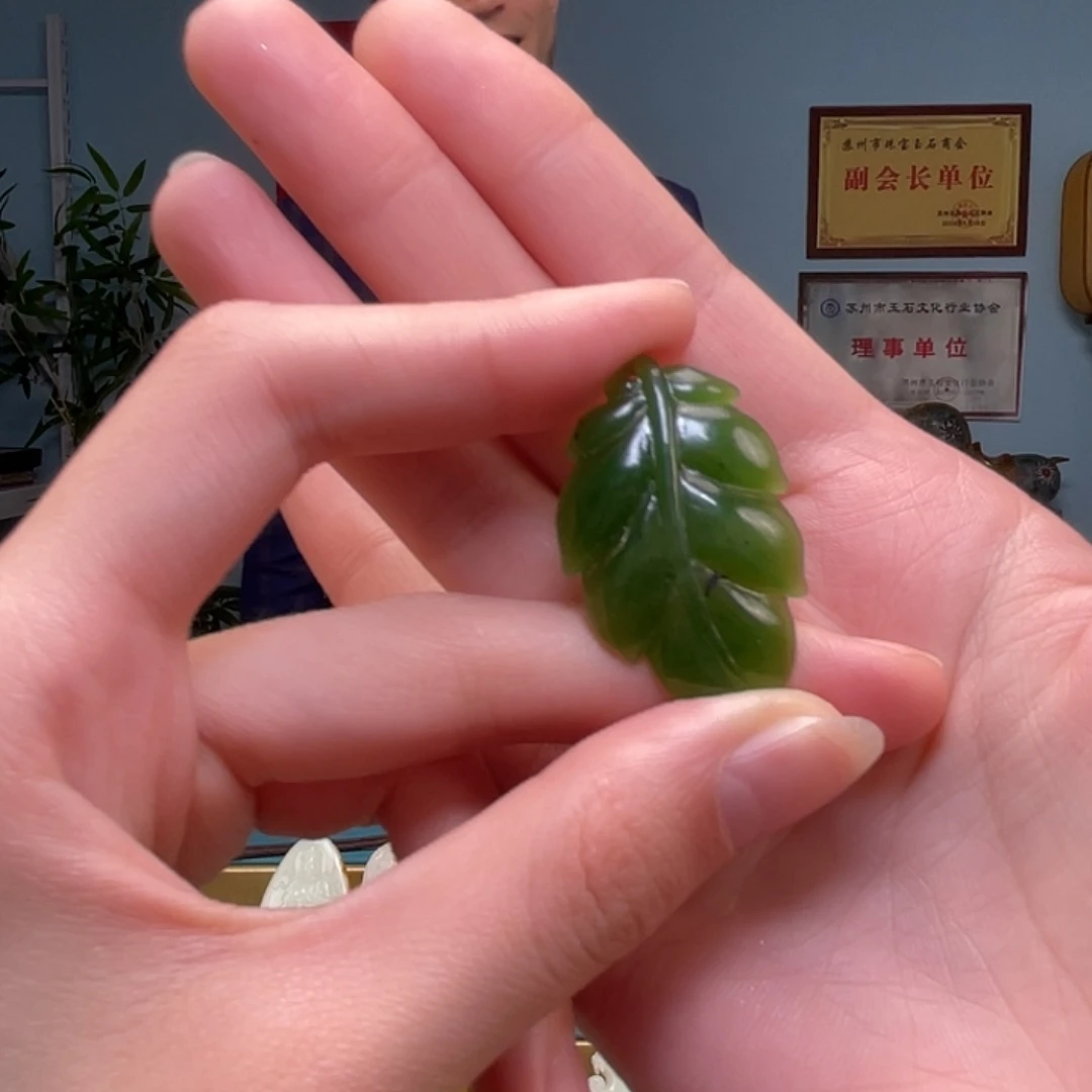 和田玉颈饰未镶嵌七*七