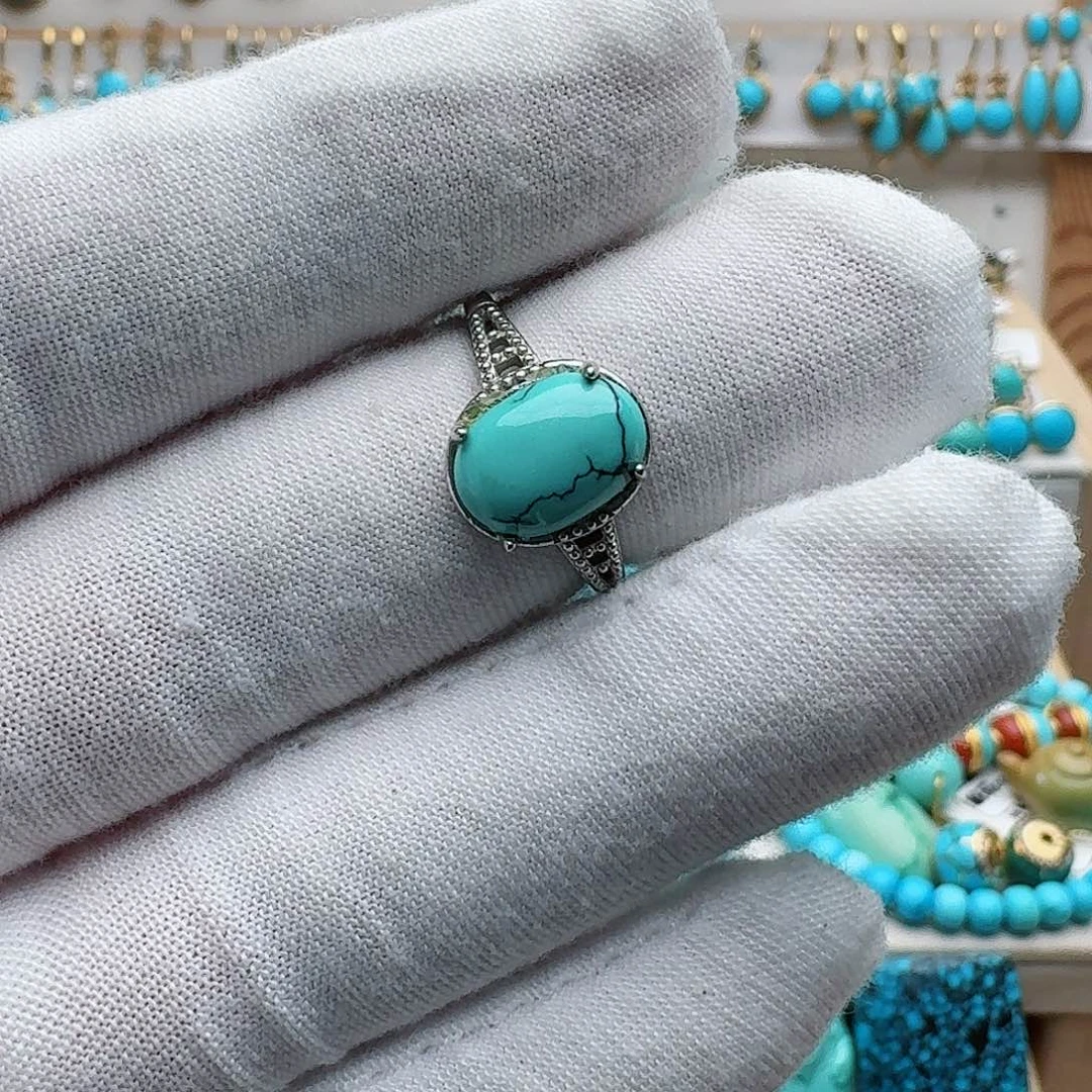 绿松石未镶嵌颈饰