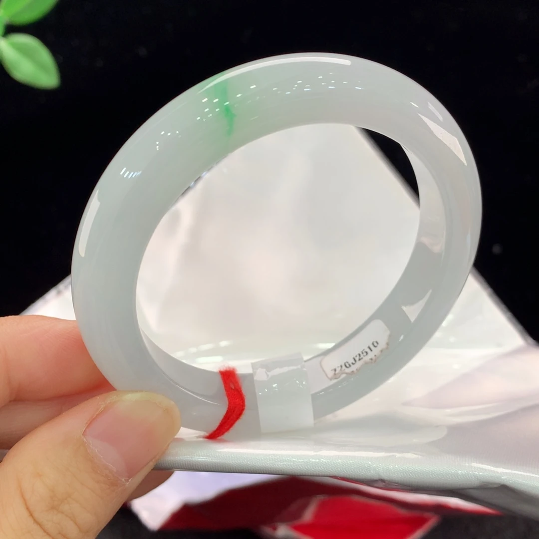翡翠未镶嵌手镯0231