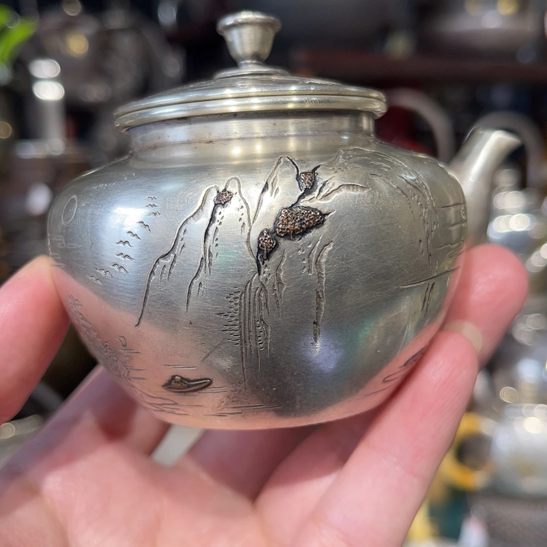 何***扇纯银名家作品侧把银壶 微瑕