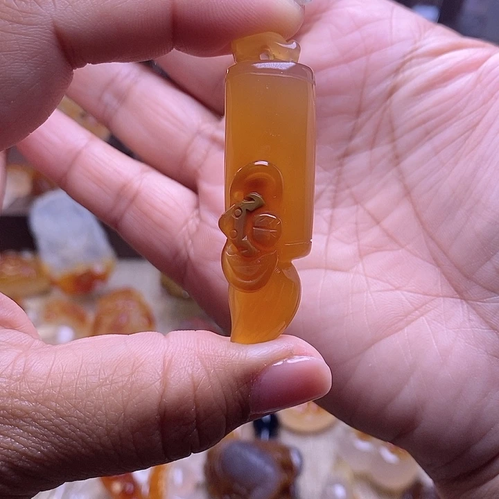 玛瑙/玉髓颈饰未镶嵌