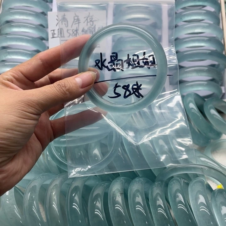 @***姐石英质玉未镶嵌手镯