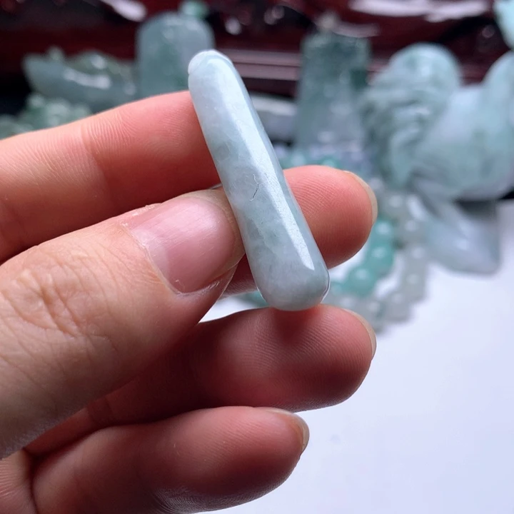 翡翠颈饰未镶嵌瓜8