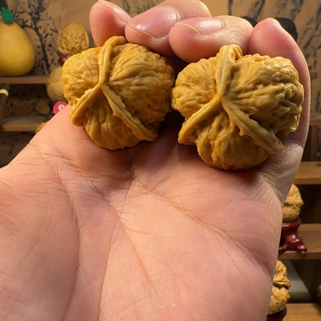 铁核桃把件七星蛤蟆头三棱
