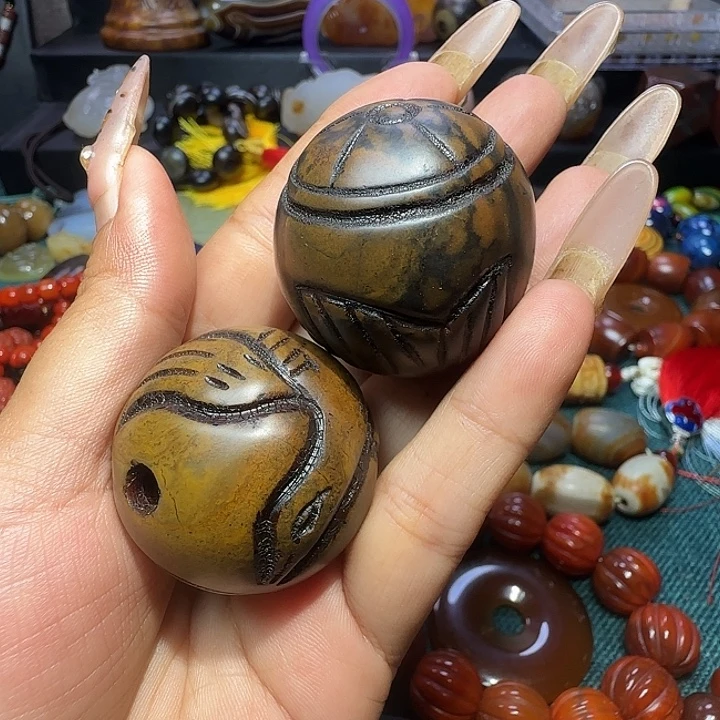 未镶嵌颈饰玛瑙/玉髓