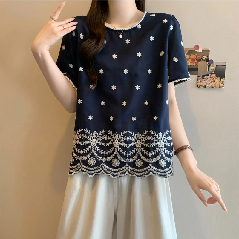 韩系绣花刺绣花边圆领短袖衬衫女2025设计感时尚显瘦洋气减龄小衫