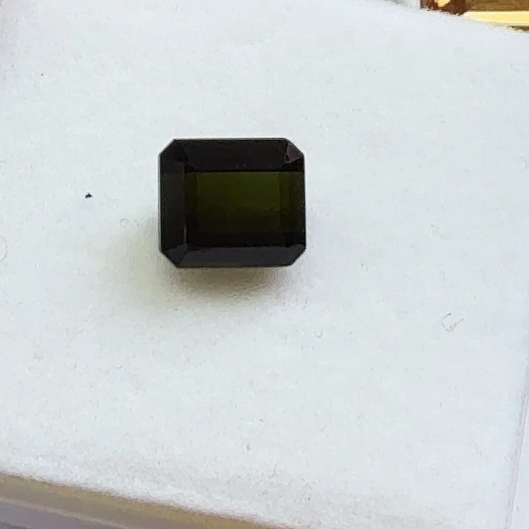 未镶嵌碧玺珠宝半成品福利款碧玺7.5×8.5毫米